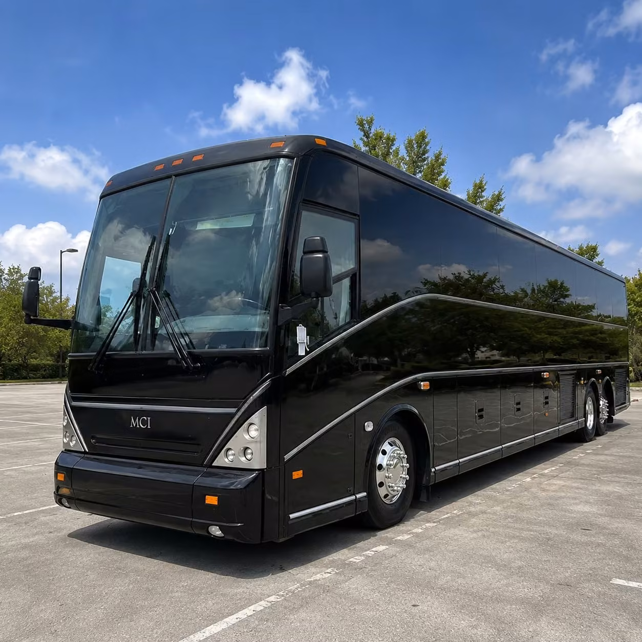 charter bus rentals for university of tennessee game days and campus events