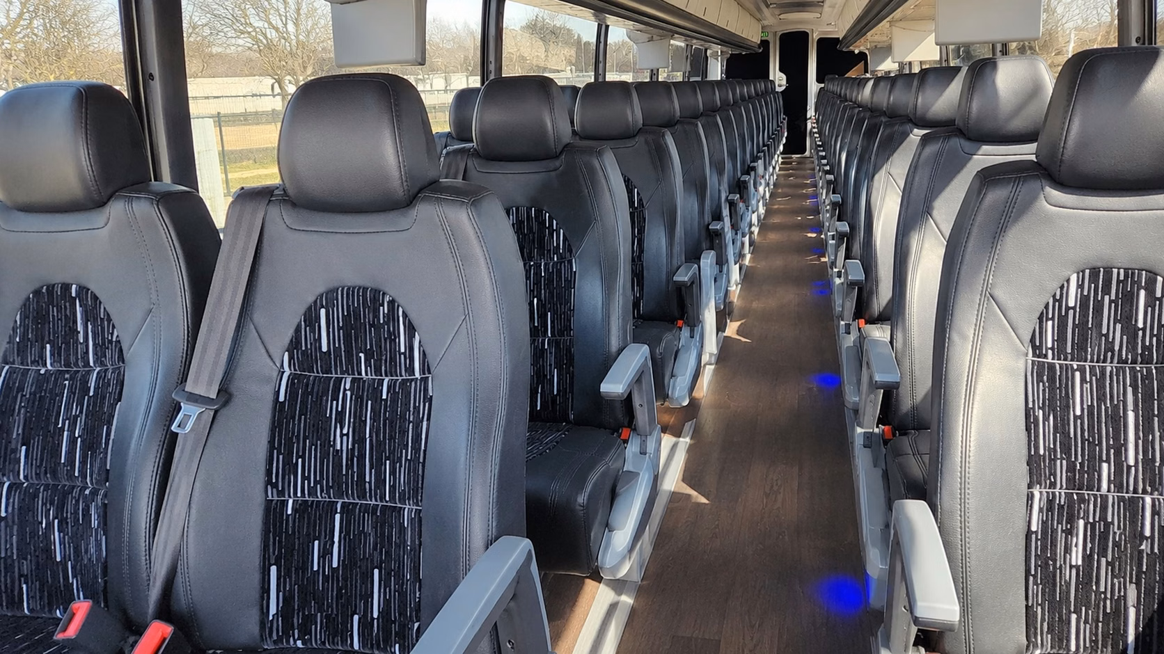 charter buses and minibuses for knoxville wedding venues outside the city