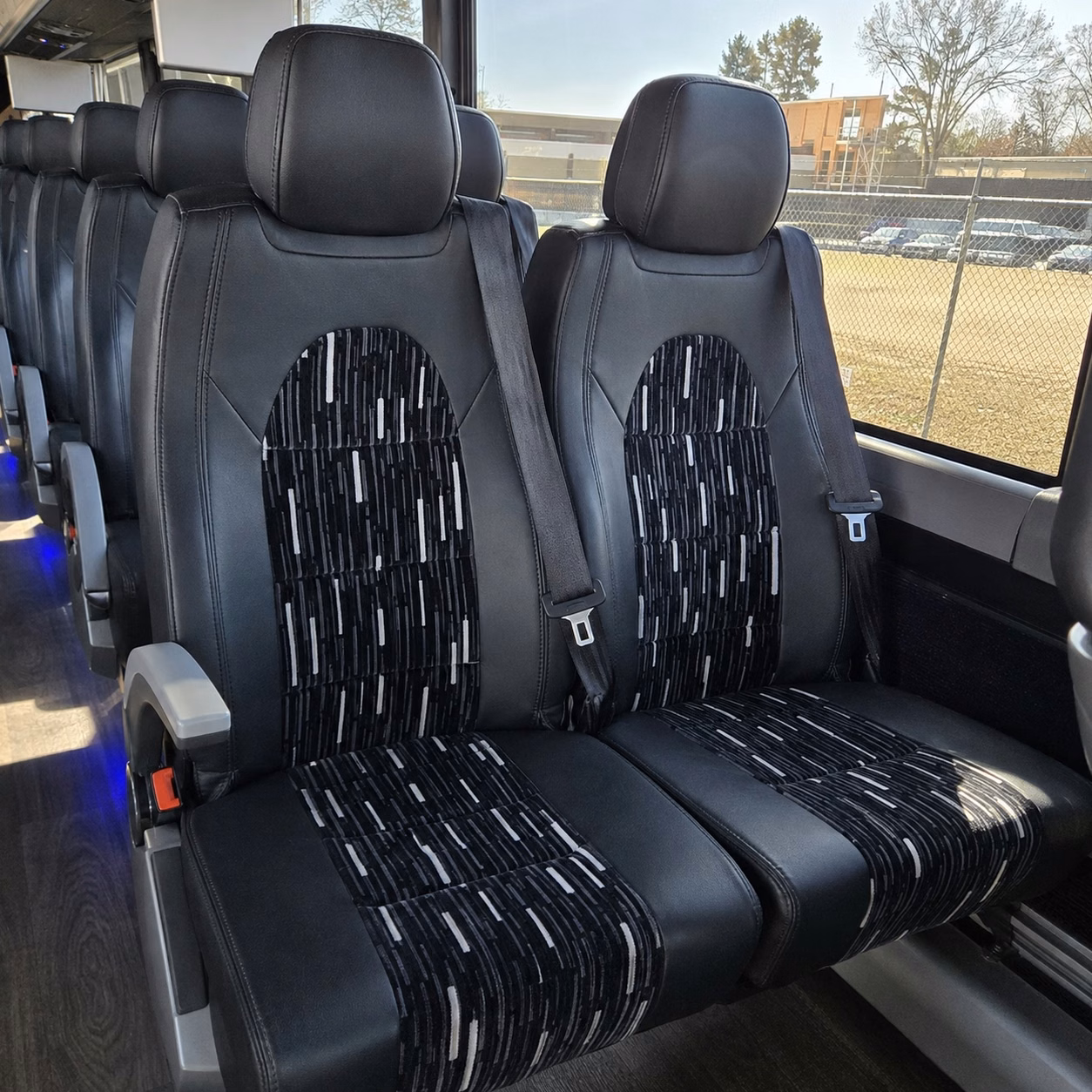 instant online bus rental quotes in knoxville