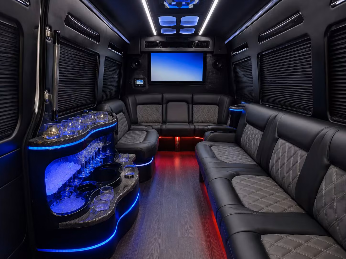 tennessee volunteers basketball and thompson boling arena shuttles
